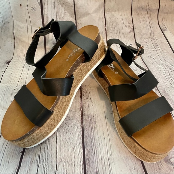 Patrizia by Spring Step Platform Sandal - Picture 3 of 4